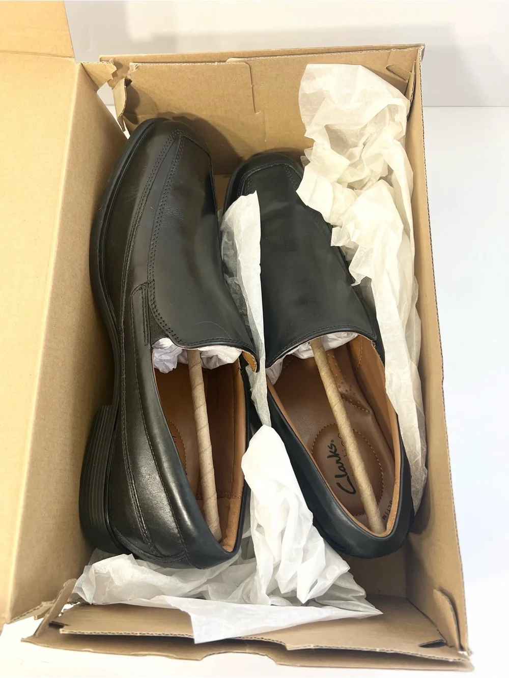 Clarks Men's Tilden Free Black Leather Loafer Dress Shoes Size 9.5 NWT